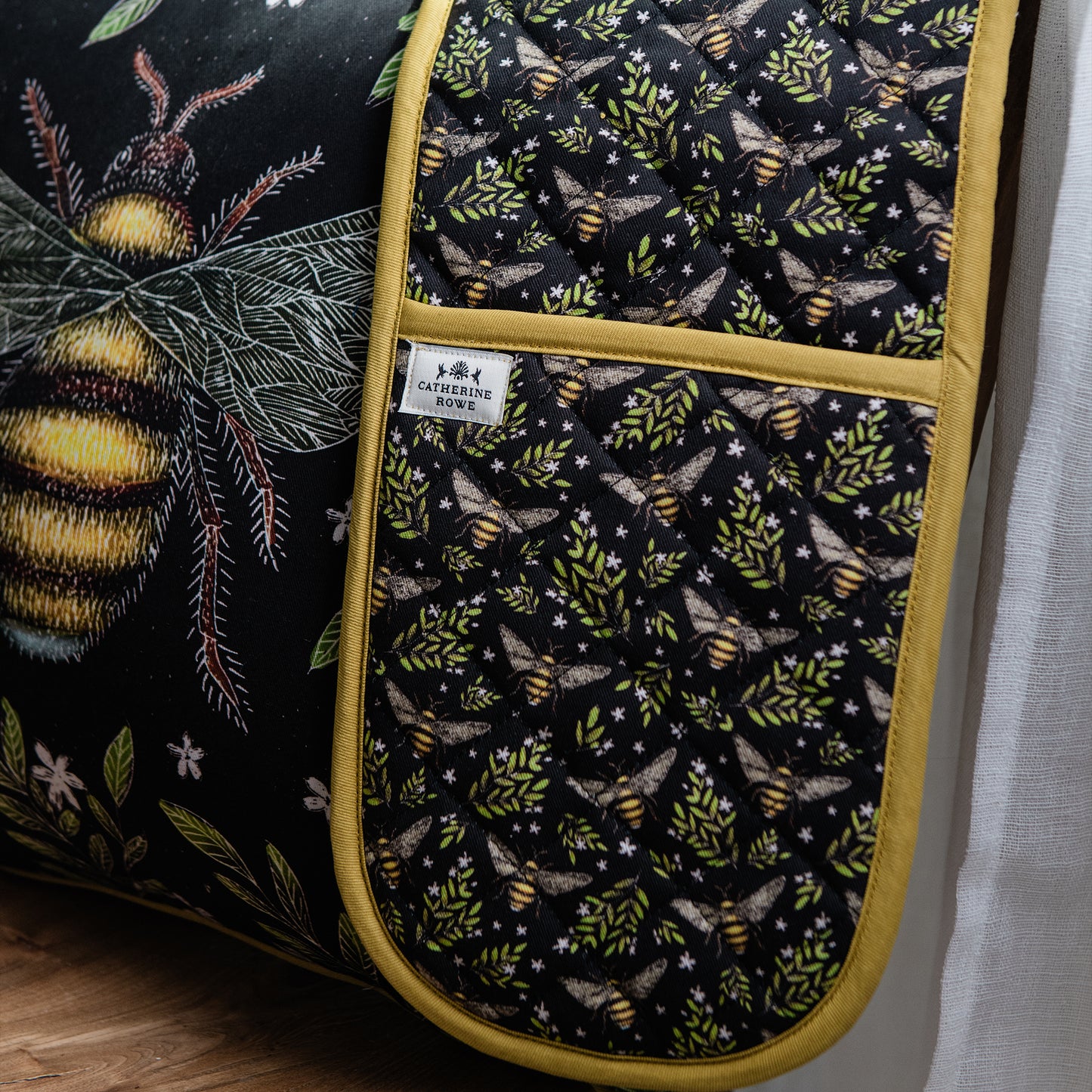 Honey Bees Organic Cotton Double Oven Gloves